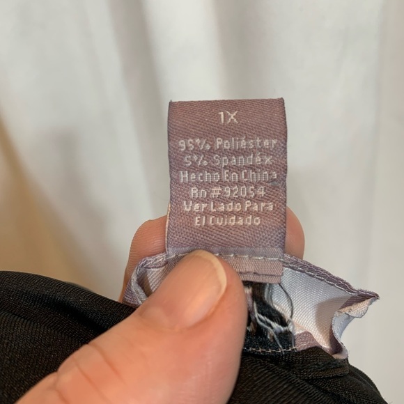 Love By Design Cap Sleeve Cowl Neck Tie Waist Jumpsuit - Black - size 1X - Picture 4 of 8